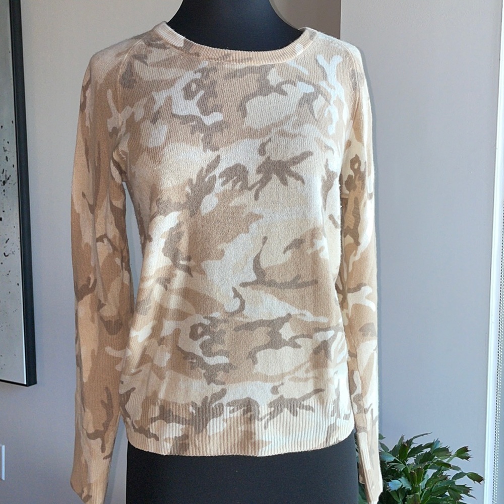 100% Cashmere Equipment Sweater Sz XS